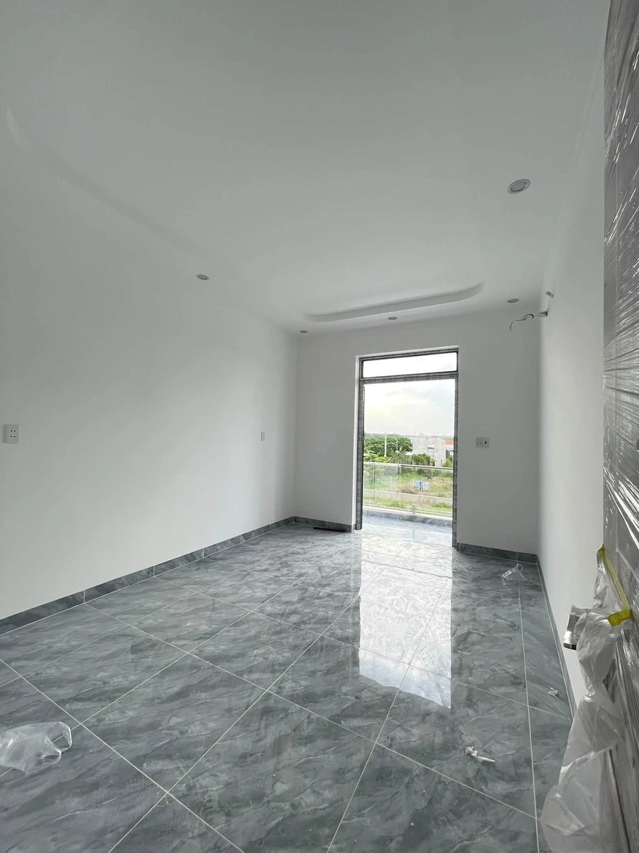 Bán nhà lầu sổ riêng 4.5x16m giá 1 tỷ 690 gần Cầu Bạch Đằng 2 - Ảnh thu nhỏ 3