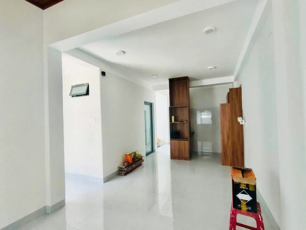Bán nhà 2 tầng hẻm ô tô 76m2, 3 phòng ngủ đường Lê Lợi, Quảng Ngãi - Ảnh thu nhỏ 2