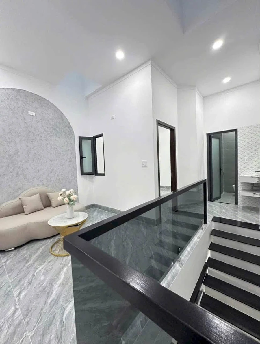 Bán nhà lầu 768m² hoàn thiện gần chợ Tân Bình, 730 triệu - Ảnh thu nhỏ 4