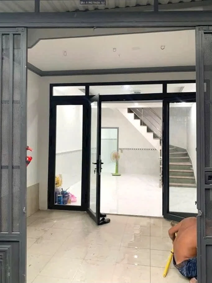 Bán nhà 2 tầng 46m² Huỳnh Tấn Phát Quận 7, giá 3 tỷ 990 - Ảnh thu nhỏ 2