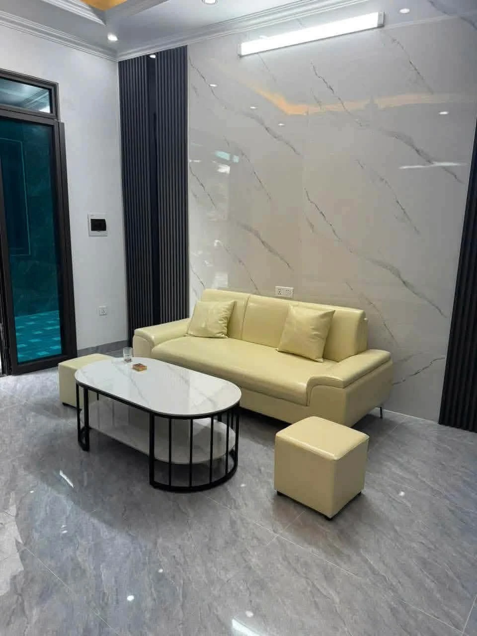 Bán nhà 3 tầng 41,7m2 gần Big C, 1,9 tỷ - Ảnh 1