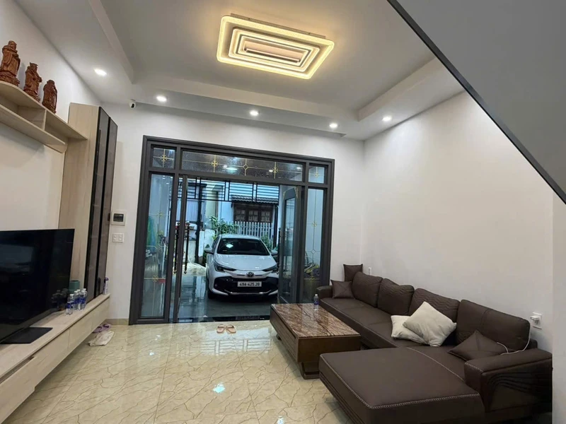 Bán nhà phố 5PN 240m² Mê Linh, Đà Lạt 7.9 tỷ