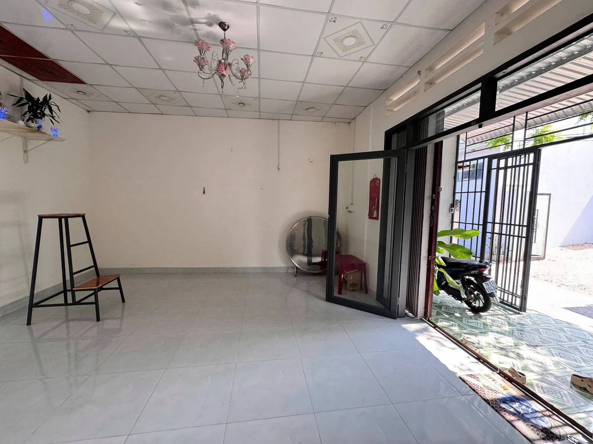 Bán nhà 2PN 128m² Tây Hòa Bình Chánh giá 1 tỷ 1 - Ảnh 1