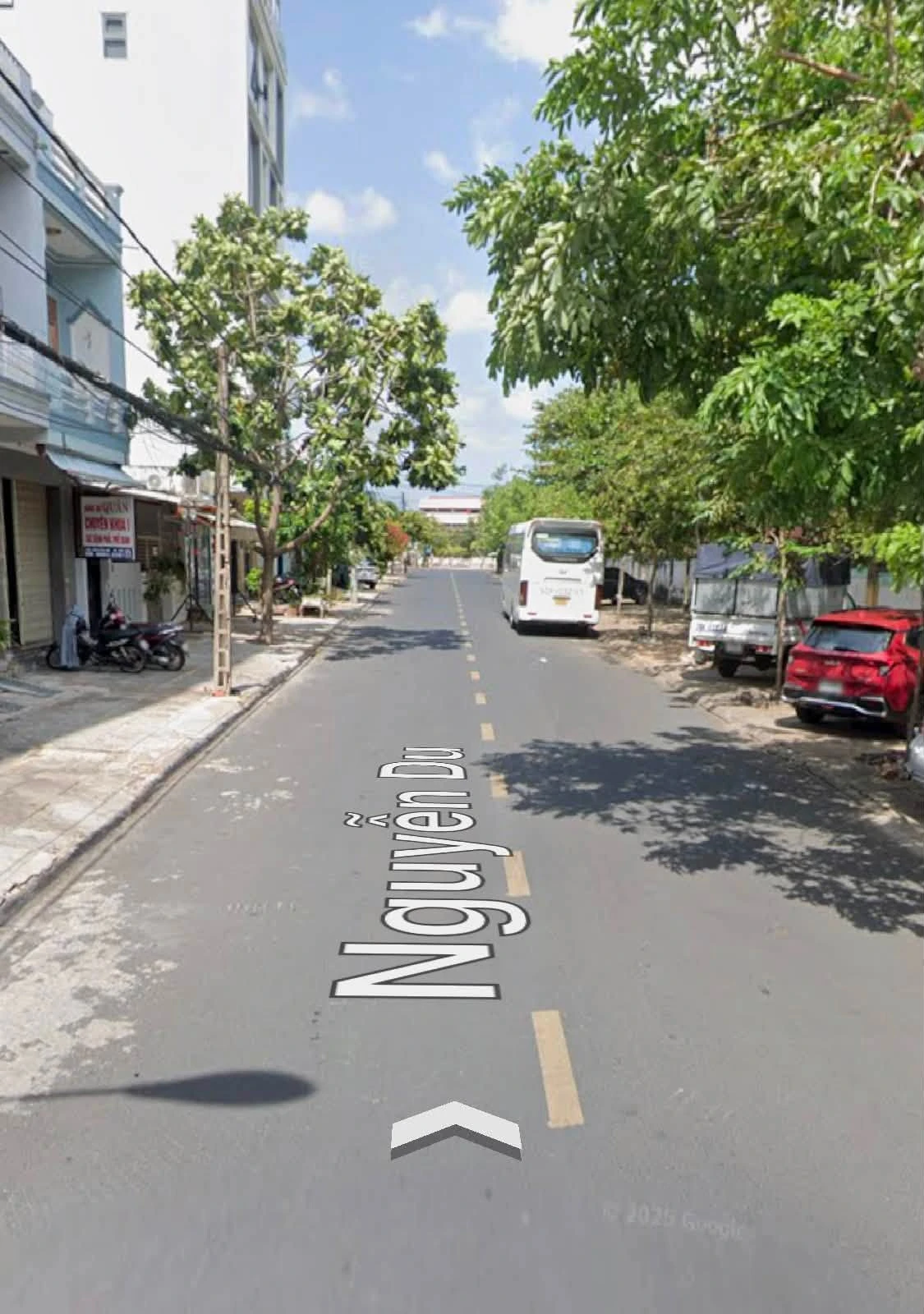 Bán nhà 3 tầng mặt tiền Nguyễn Du Tuy Hoà 80m2 - Ảnh 1