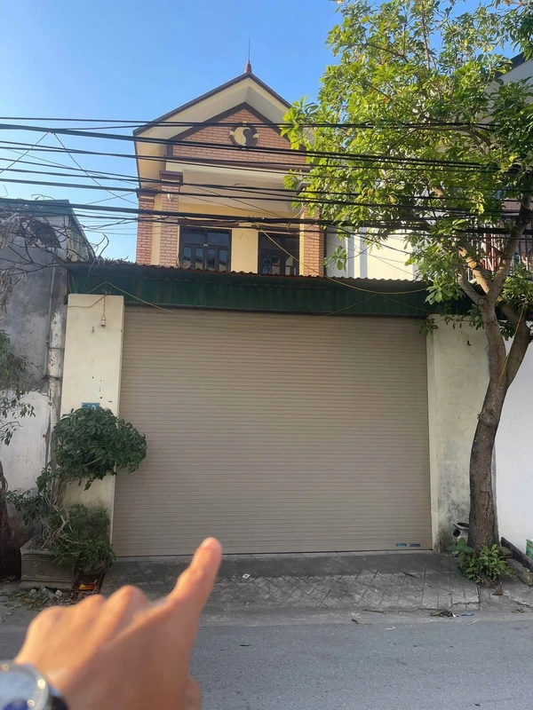 Bán nhà 2 tầng mặt đường Đặng Văn Ngữ TP Vinh 129m²