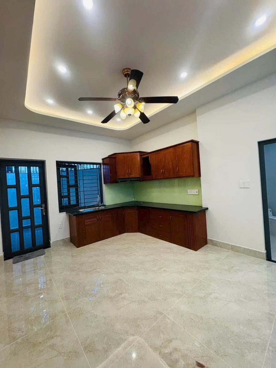 Bán nhà 82m2 trệt 2 lầu 3PN gần Nguyễn Duy Trinh, Bình Trưng Tây, Quận 2 giá 9.5 tỷ - Ảnh thu nhỏ 2