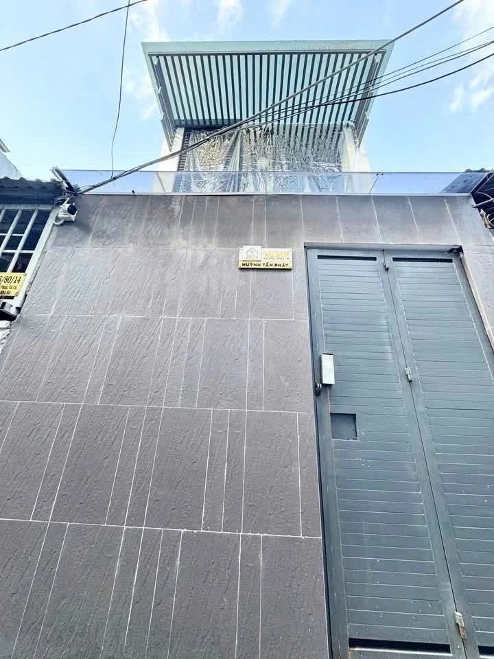 Bán nhà cấp 4 lô góc 2 mặt tiền 72m2 gần chợ Bình Trị Đông, Bình Tân, giá nhỉnh 4 tỷ hl94 - Ảnh 1
