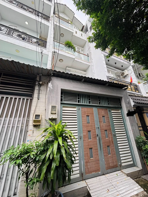 Bán nhà 1 trệt 1 lầu 60m², 3 phòng ngủ, trung tâm Bà Rịa 10ti2