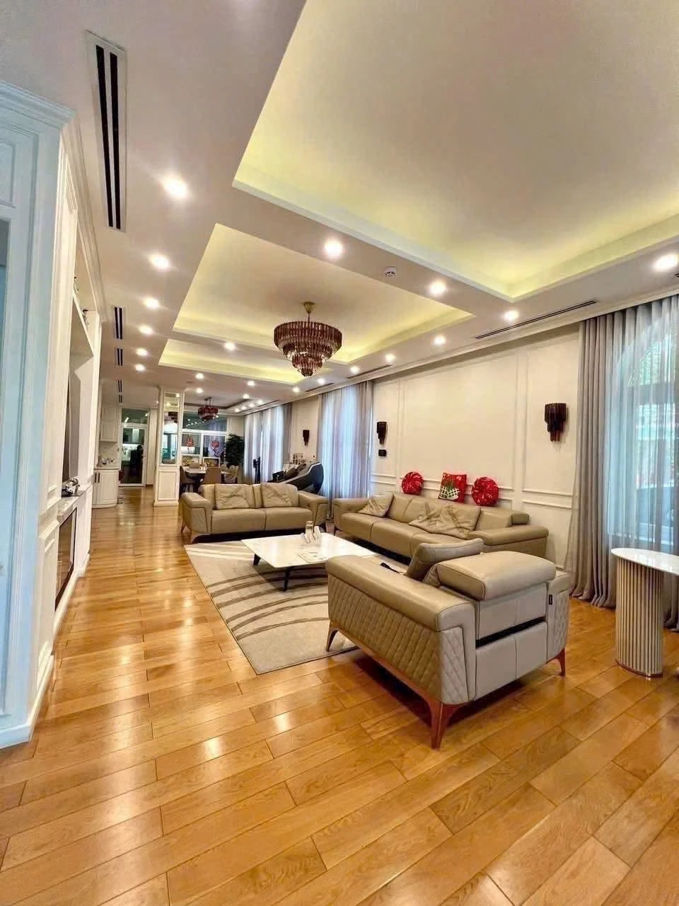 Biệt thự 4 tầng 241m² Nguyễn Trọng Tuyển, 65 tỷ - Ảnh 1
