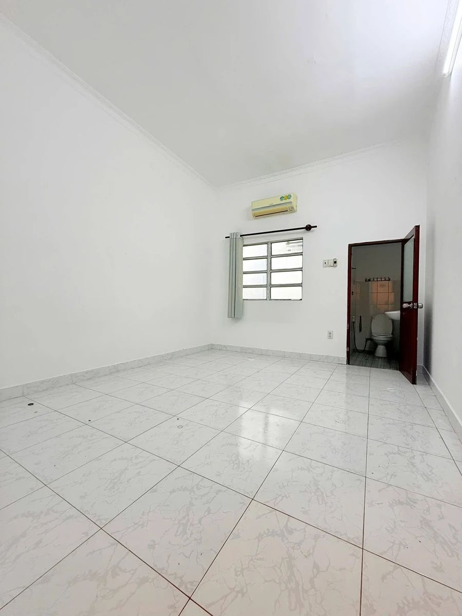 Bán nhà 2 tầng 65m2, 3PN 3WC gần Phan Xích Long chỉ 7 tỷ - Ảnh thu nhỏ 3