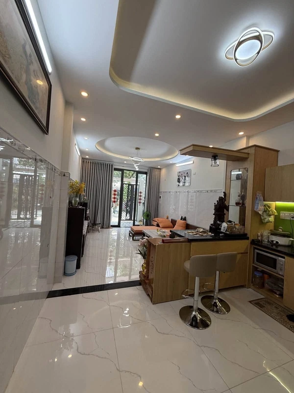 Bán nhà 1 trệt 2 lầu 4PN 63m² Trấn Biên 4,6 tỷ poukchen