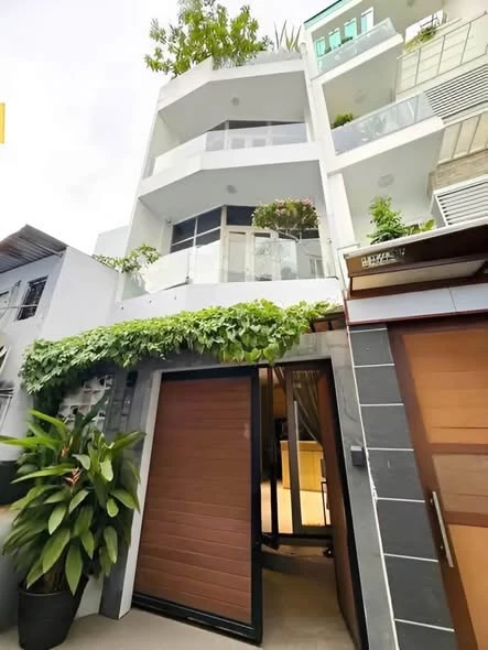 Bán nhà mới 34m2 đúc 4 tầng Lạc Long Quân Quận 1, 6.7 tỷ - Ảnh 1
