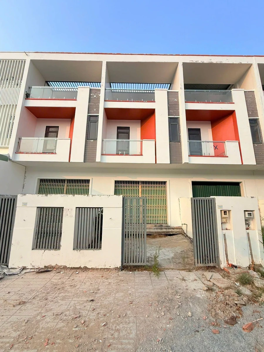 Bán nhà thô 110m2 2 lầu Rạch Giá 2 tỷ - Ảnh thu nhỏ 2