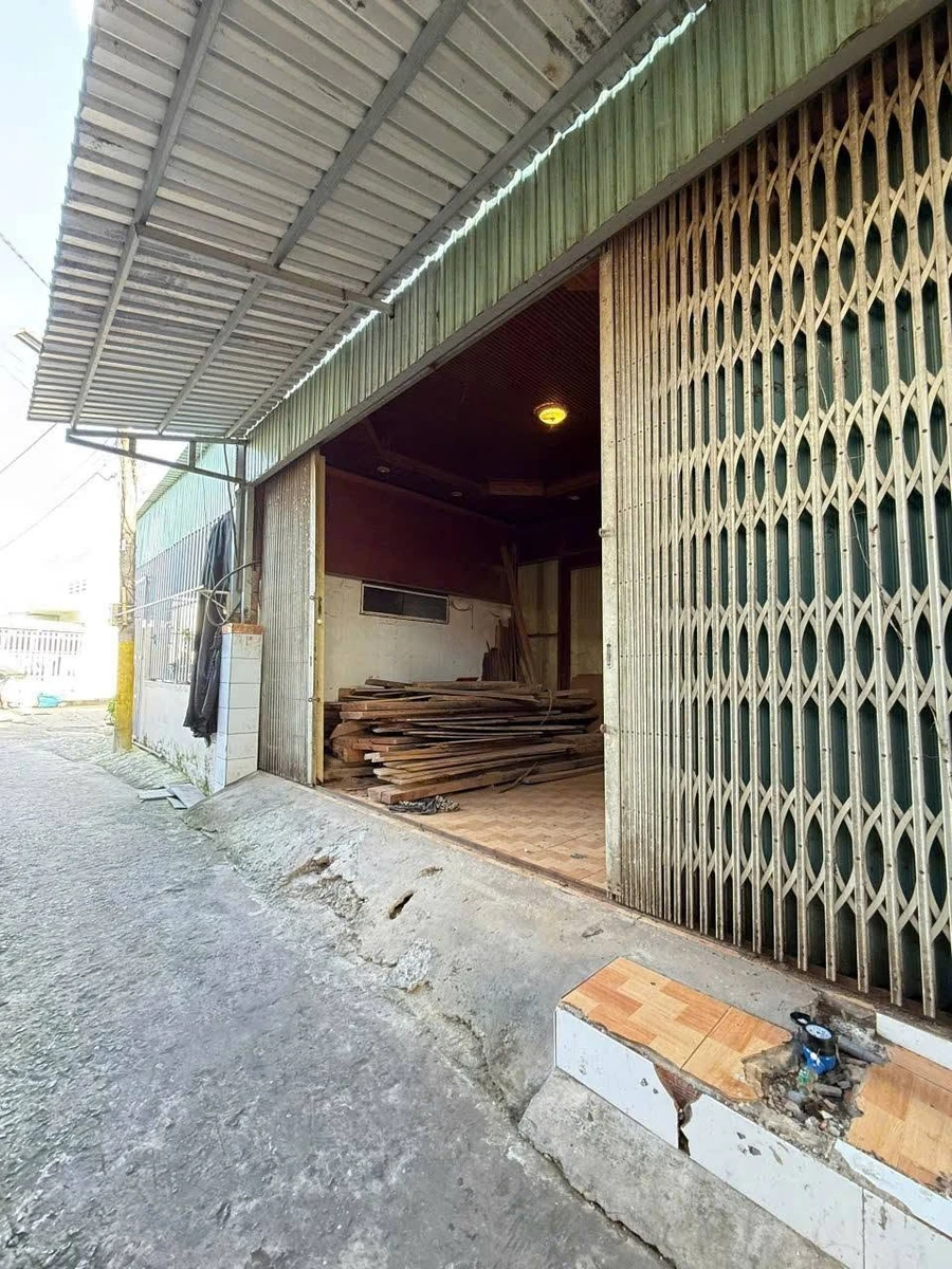 Bán nhà kho hẻm 6x25m (150m²) 1 tỷ 690 triệu Rạch Giá - Ảnh 1
