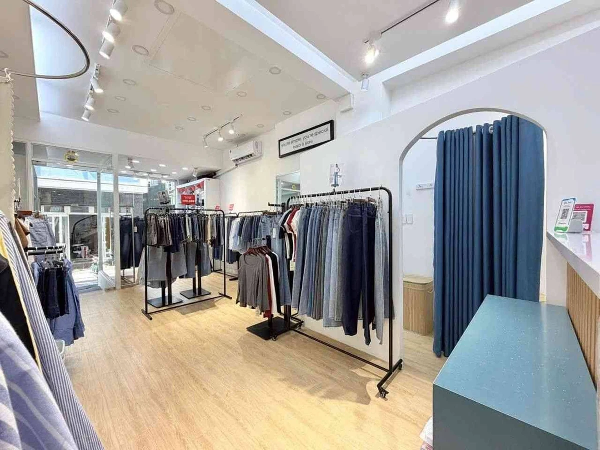 Bán shophouse 48m² 4 tầng Phan Xích Long, Q.1, cho thuê 28tr/tháng - Ảnh 1