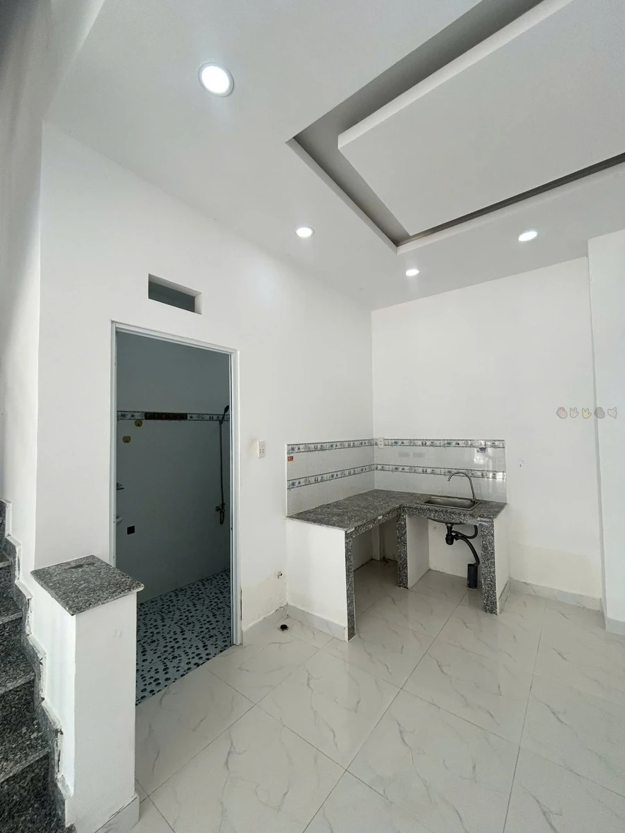 Bán nhà 1 trệt 1 lầu 4x10m, sổ hồng riêng, đường Nguyễn Văn Bứa, Hóc Môn, giá 620 triệu - Ảnh thu nhỏ 4