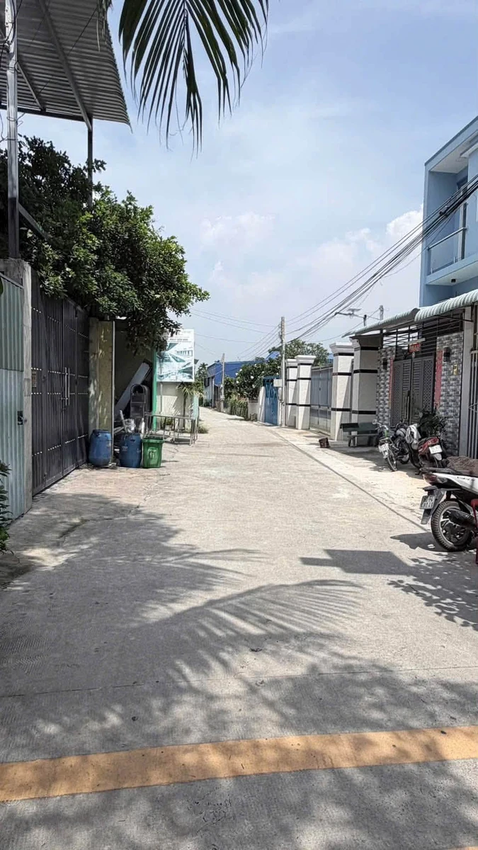 Bán nhà 3PN mặt tiền Bình Nhâm, Lái Thiêu 220m2, 4,7 tỷ - Ảnh thu nhỏ 2