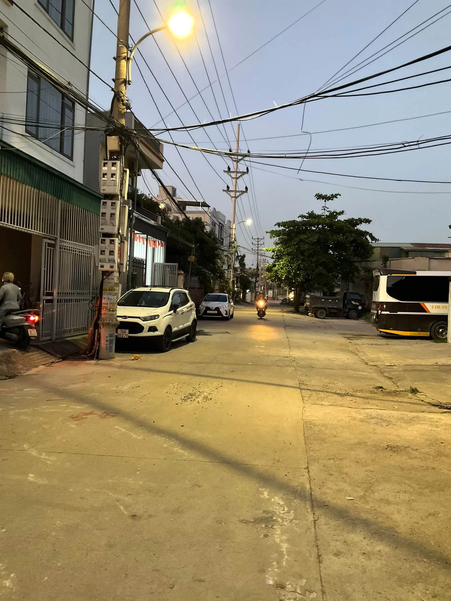 Bán nhà 3 tầng 50m2, 3PN 4WC, Hạ Long - Ảnh 1