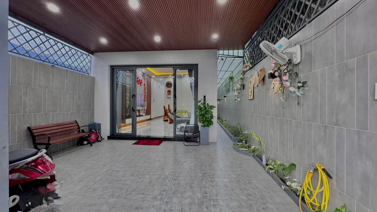 Bán nhà trệt 5.5x25m, 2 phòng ngủ, giá 2,55 tỷ gần Cầu Quay Rạch Giá - Ảnh 1
