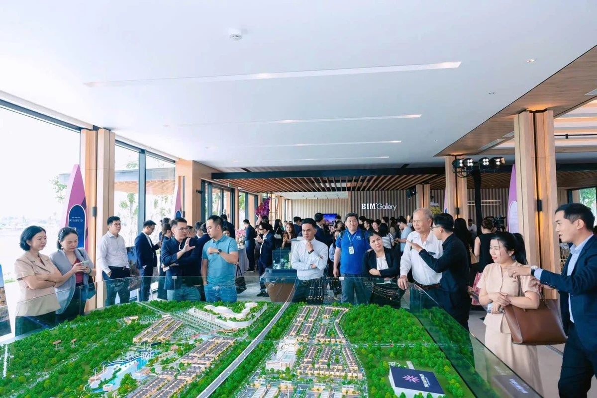 Nhà phố 4 tầng 255m² giá 5,5 tỷ Thanh Phú Centre Point - Ảnh thu nhỏ 2