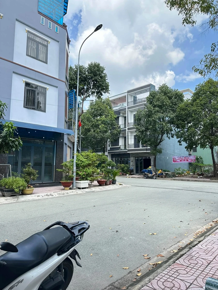 Bán nhà 2 tầng 72m² khu dân cư Thanh Bình Thuận An 4,4 tỷ - Ảnh 1