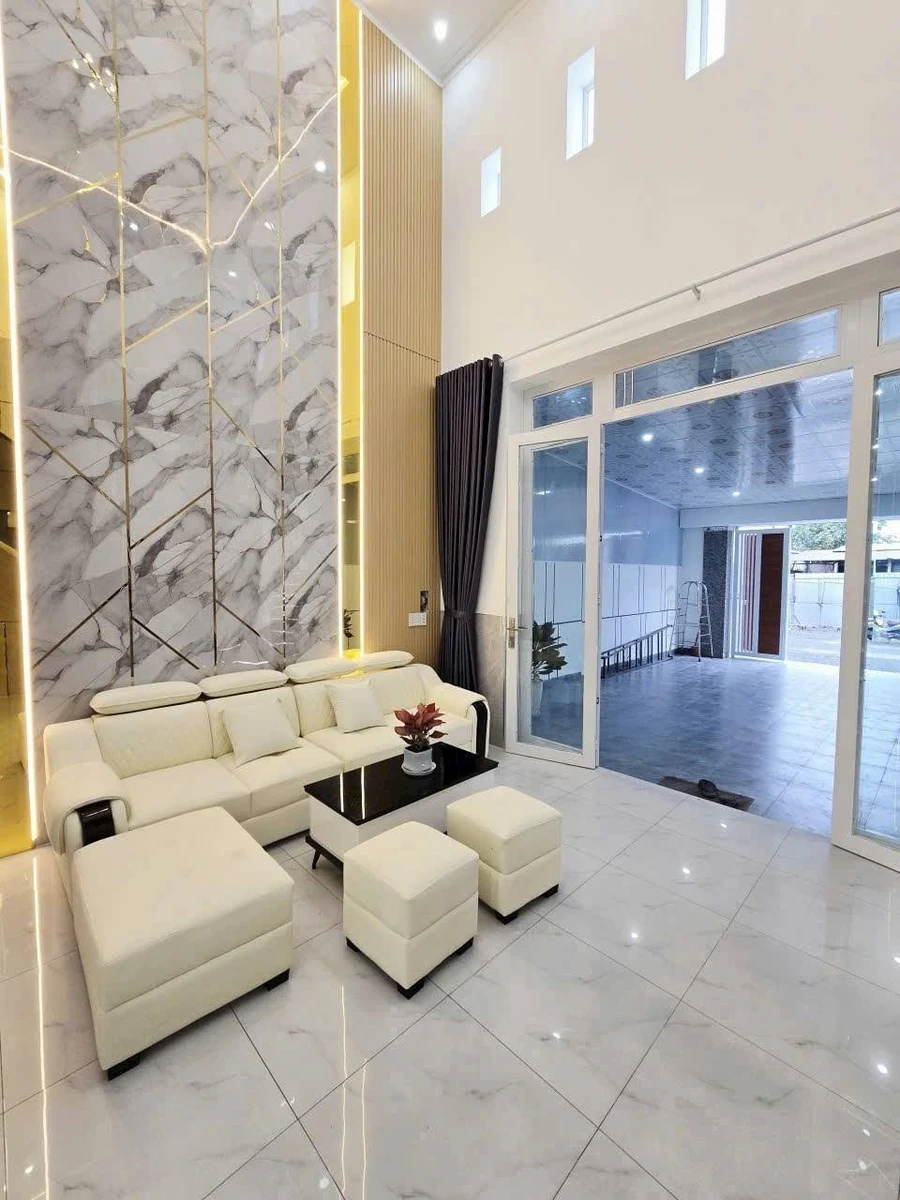 Bán nhà lầu 4 phòng ngủ 5x29m full thổ cư tại phường Long Hoa, Tây Ninh giá 1,9 tỷ - Ảnh thu nhỏ 4