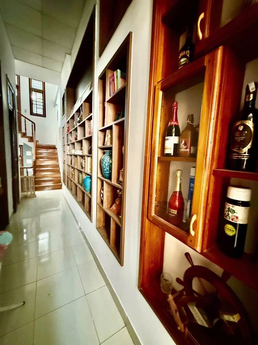 Bán nhà 3 tầng 120m2 đường Núi Thành, Đà Nẵng, full nội thất gỗ, giá 11 tỷ - Ảnh thu nhỏ 4