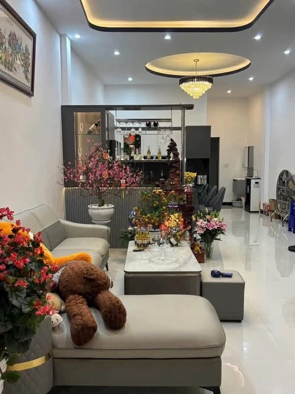 Bán nhà 3PN 105m² Quang Trung Quận 1, gần trường - Ảnh thu nhỏ 3