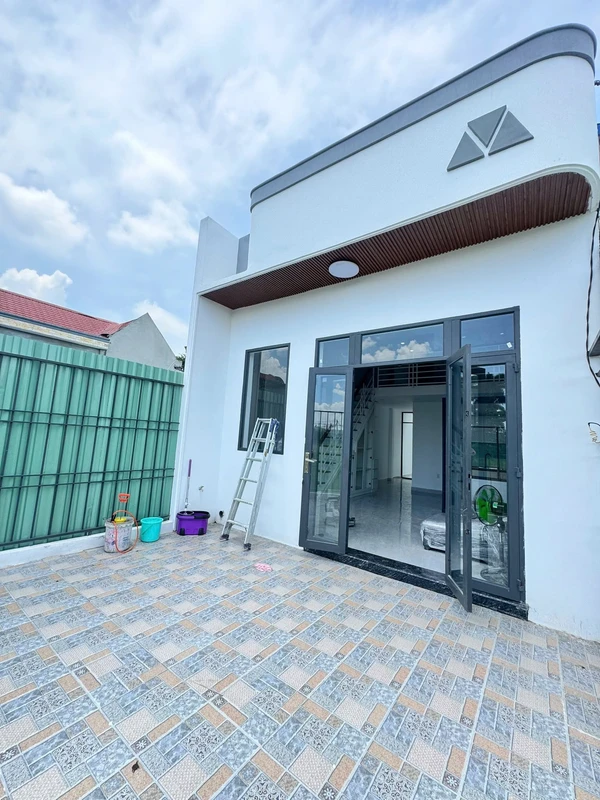 Bán nhà trệt lửng 5x17m 2PN mới xây, giá 865 triệu, Đức Hòa Long An