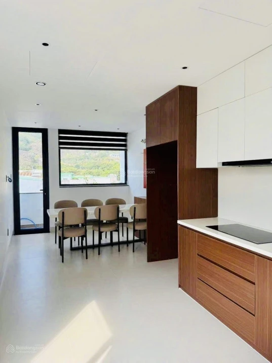 Bán nhà đẹp 4 tầng thang máy cực cao cấp mặt tiền Mạc Đĩnh Chi, P4, Vũng Tàu, giá 13,5 tỷ TL - Ảnh thu nhỏ 3