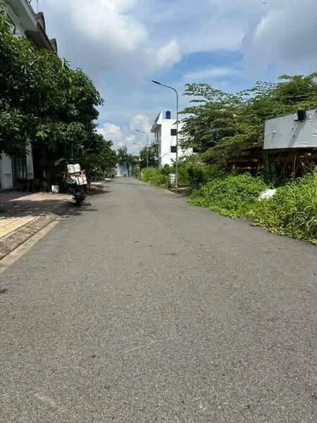 Bán nhà 1 trệt 2 lầu Phương Nam Bến Tre 69.8m² 2.2 tỷ - Ảnh thu nhỏ 3
