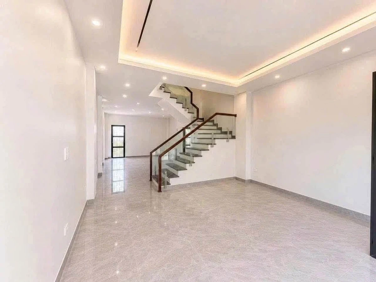 Bán nhà 3 tầng Cao Thắng 52-75m2, 2 tỷ 350 - Ảnh 1