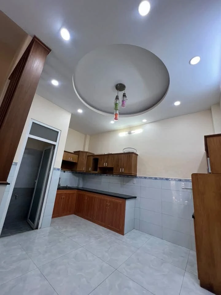 Bán nhà 5x12 4 tầng sân thượng Lê Trọng Tấn, Bình Tân, 60m², 6 tỷ - Ảnh thu nhỏ 3