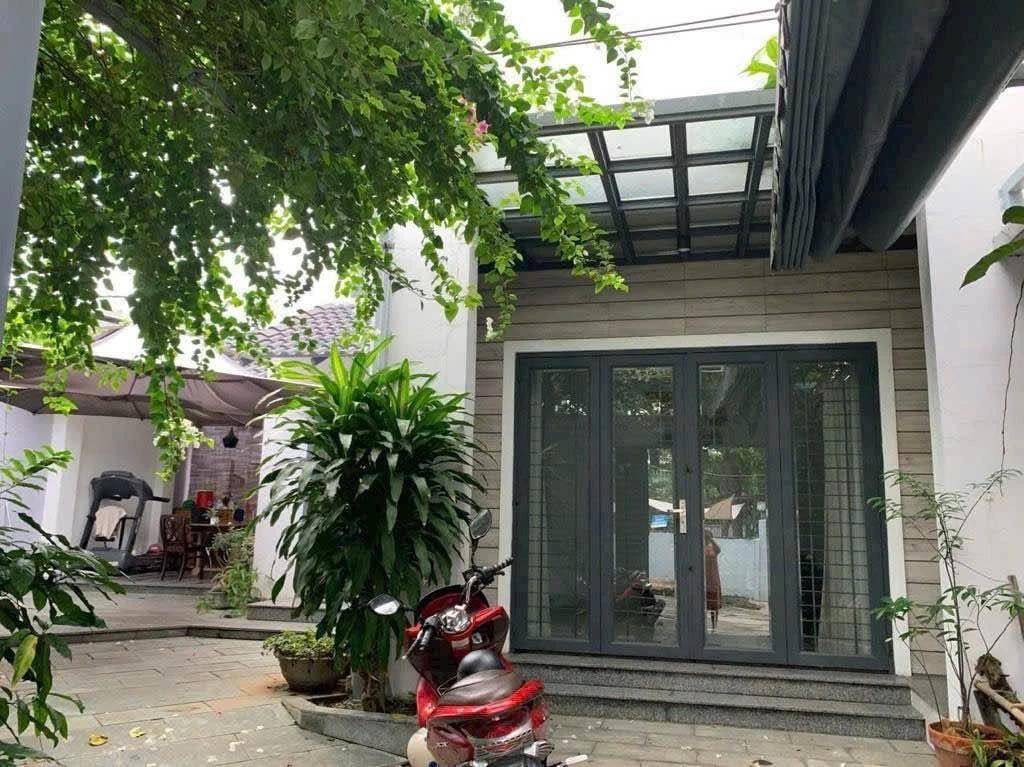 Bán nhà 2 tầng sân vườn 140m2 ngang 10m, đường xe tải, Linh Đông, Thủ Đức, giá 12,5 tỷ - Ảnh thu nhỏ 2