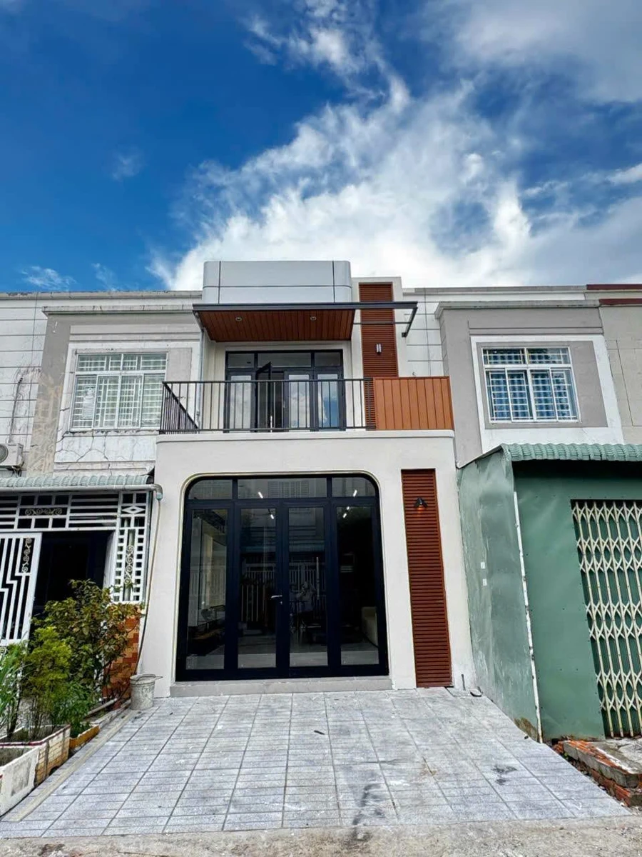 Bán nhà mặt tiền Võ Thị Mười Rạch Giá 67,5m² 2,65 tỷ - Ảnh 1