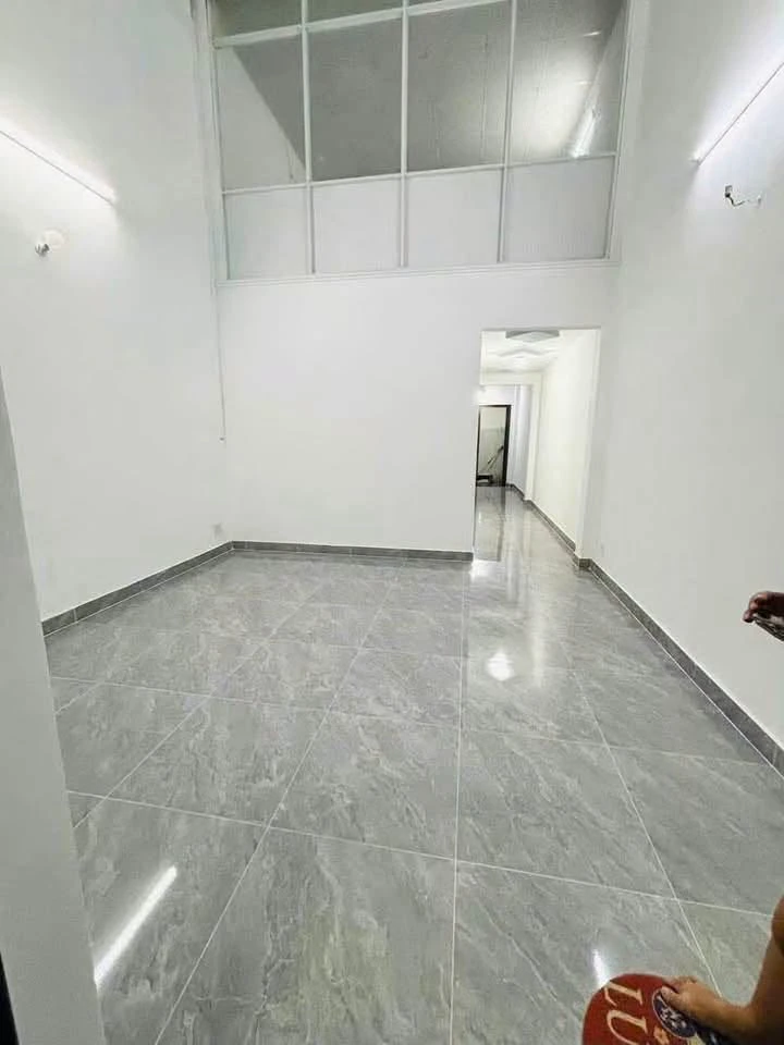 Bán nhà gác lửng 4x16m, 2 phòng ngủ, thổ cư 100% hẻm 385 Lê Hồng Phong, Phú Hòa, Thủ Dầu Một - Ảnh thu nhỏ 2