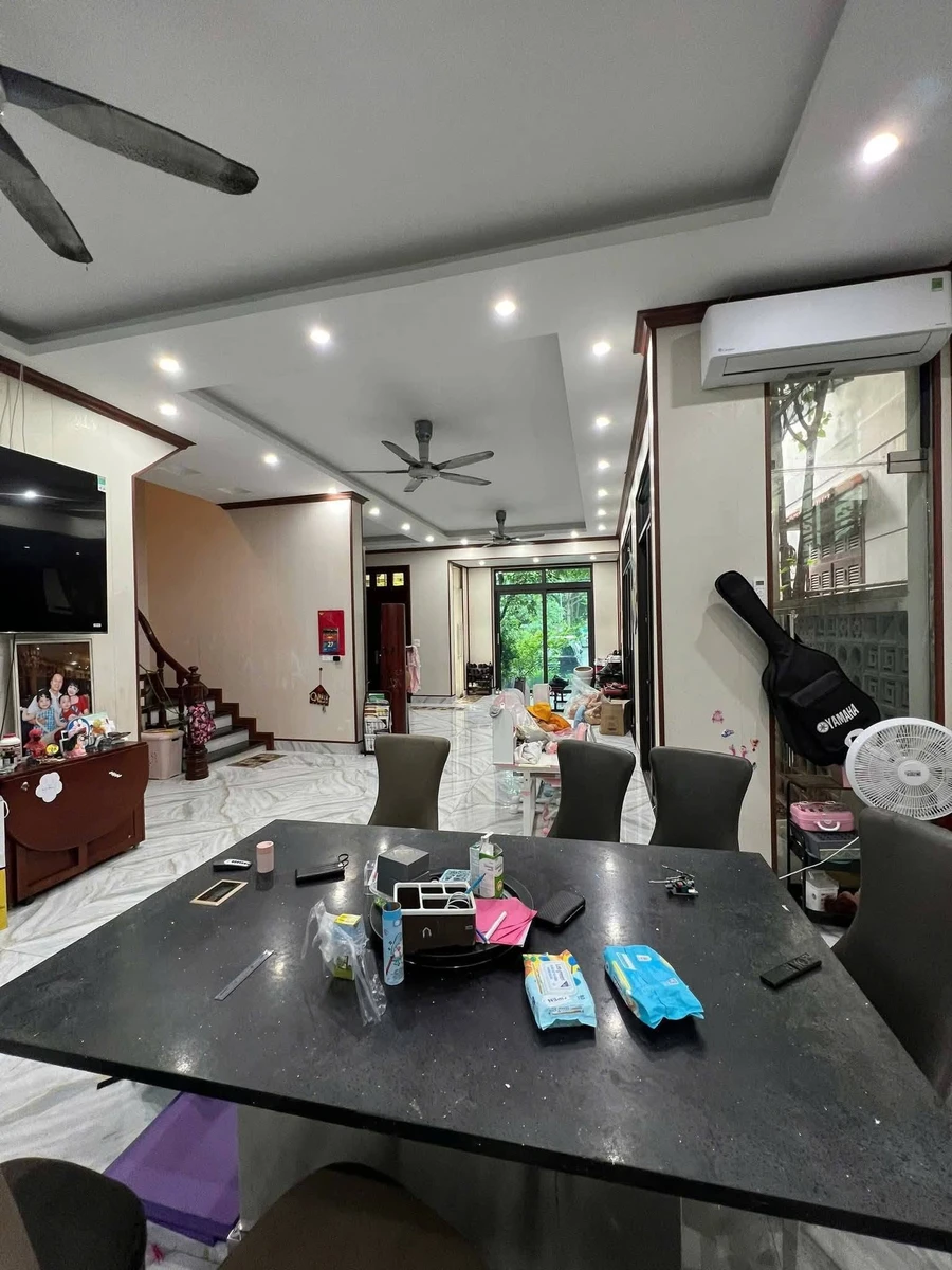 Bán biệt thự sân vườn 141m2 x 4 tầng, 3 mặt thoáng tại Ba Đình, Hà Nội, giá 42,9 tỷ - Ảnh thu nhỏ 2