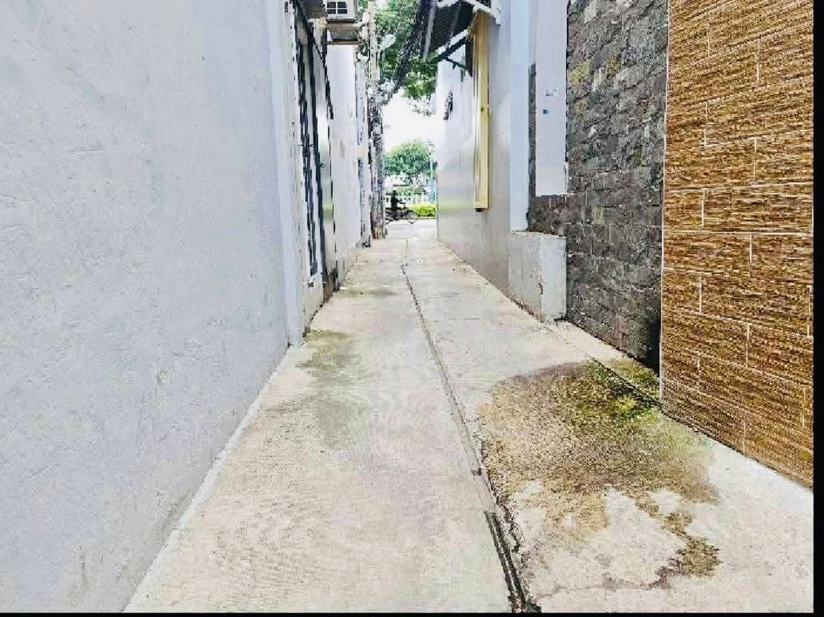Bán nhà cấp 4 120m² hẻm Lò Gốm, Quận 6, giá 9,8 tỷ - Ảnh thu nhỏ 2