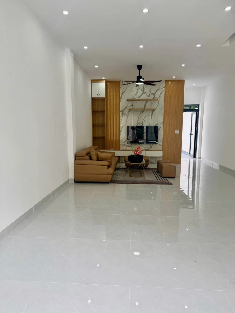 Nhà hẻm bán Nguyễn Duy Trinh, 1 trệt 2 lầu, 100m², 3 PN, 3 tỷ 880 triệu - Ảnh thu nhỏ 3