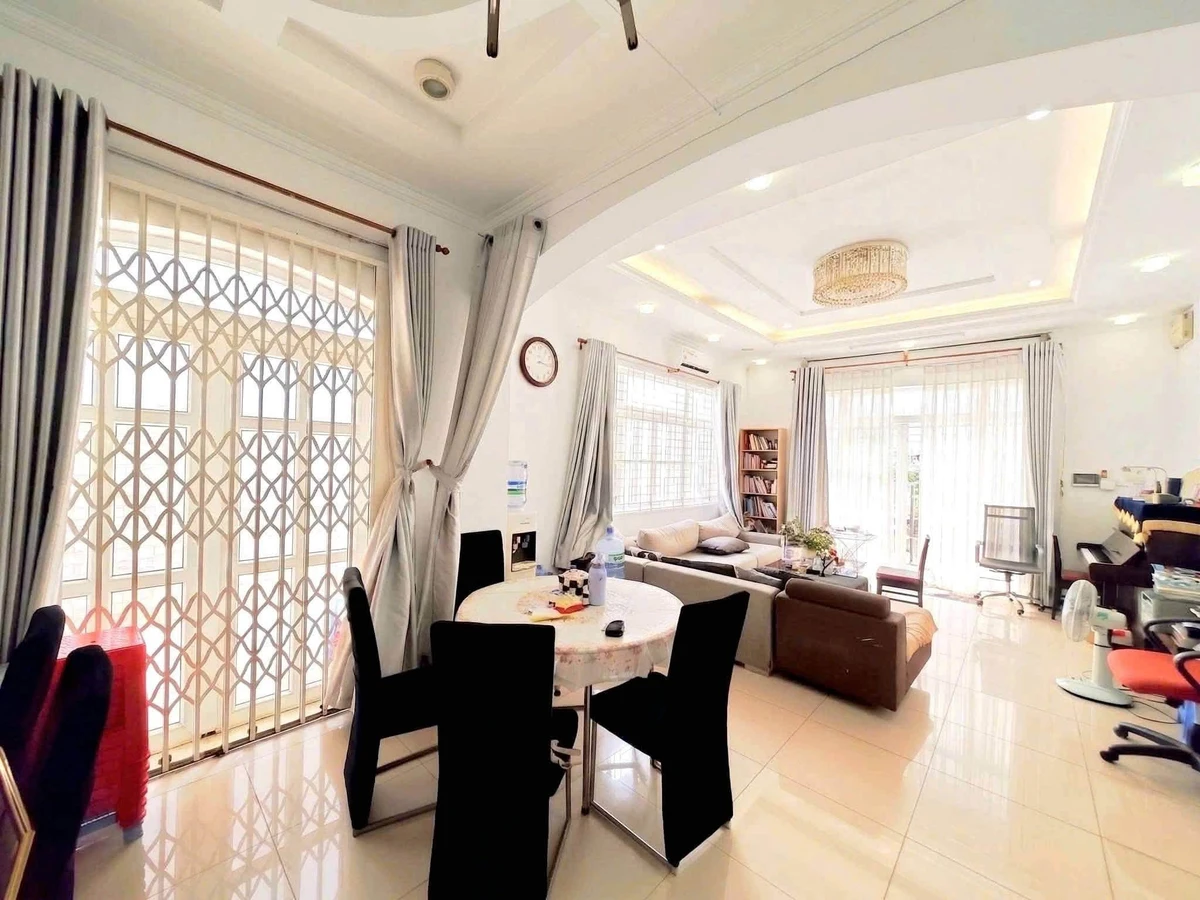 Bán biệt thự ngang 12m, 210m², 3 tầng Bình Thạnh 21 tỷ - Ảnh thu nhỏ 2