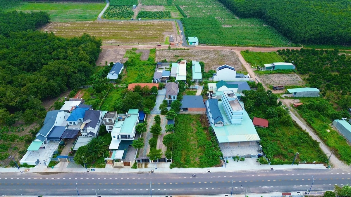 Bán đất 225m² có thổ cư gần trung tâm hành chính Chơn Thành, giá 685 triệu - Ảnh 1