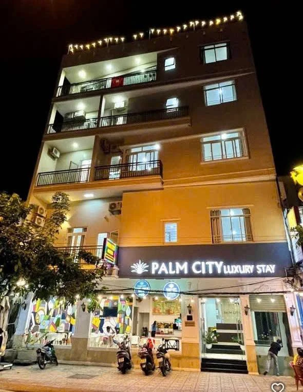 Bán tòa căn hộ 6 tầng gần biển Nha Trang, 160m2, giá 65 tỷ