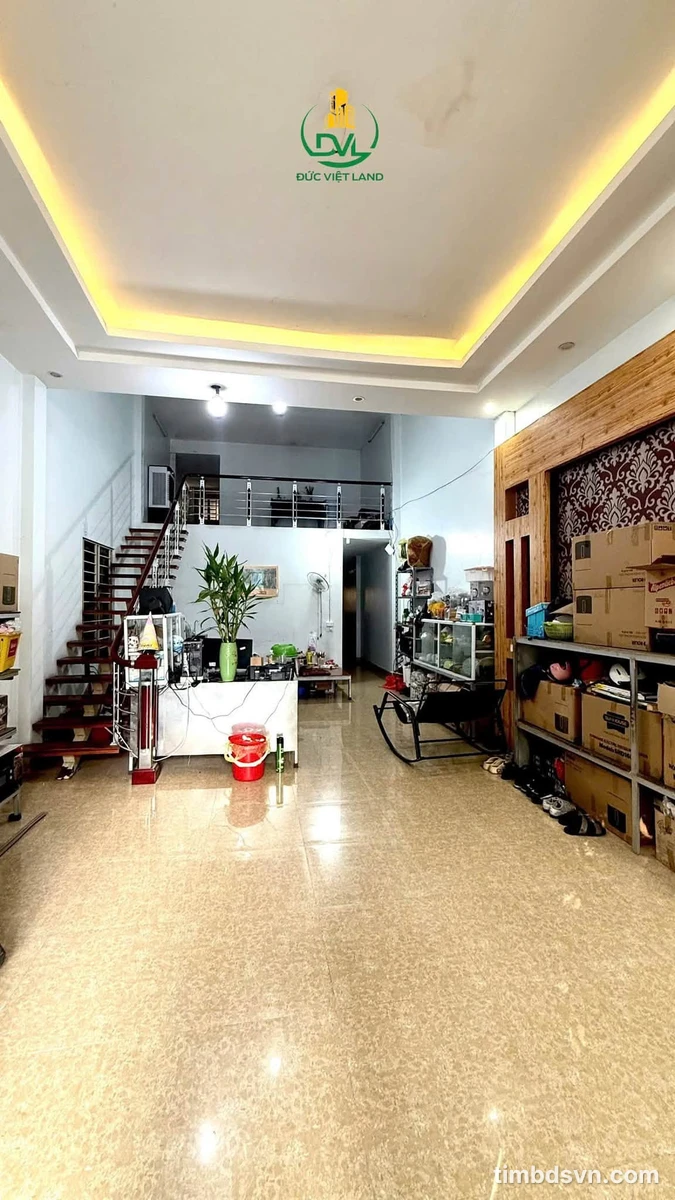 Bán nhà 2 tỷ, 100m² mặt tiền, 2PN, Trần Thị Lan - Ảnh 1