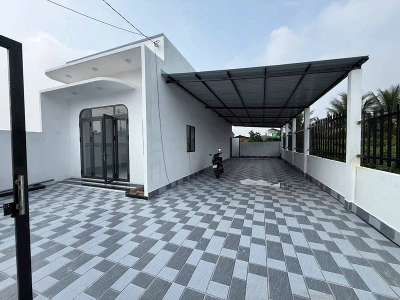 Bán nhà mới xây 10x22m, 2 phòng ngủ, sổ hồng riêng tại Thị trấn Tầm Vu, Châu Thành, Long An