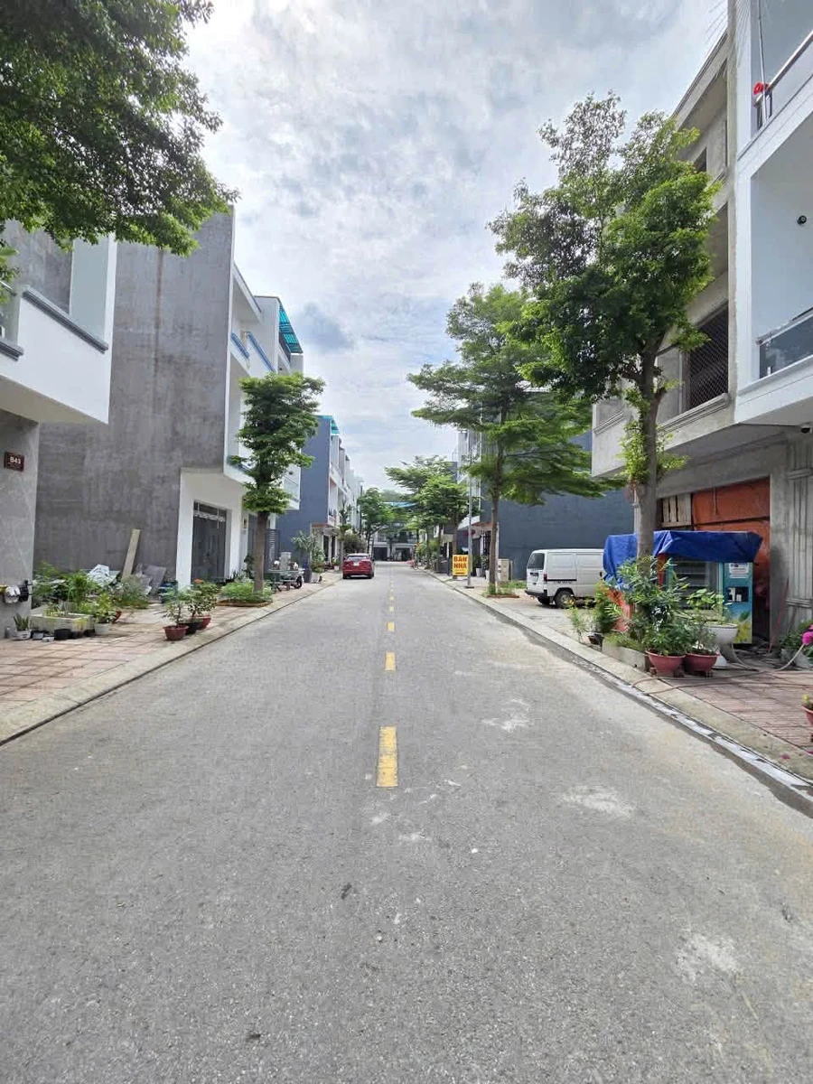 Bán nhà 4,95 tỷ 70m2 Thị Xã Thuận An - Ảnh thu nhỏ 2