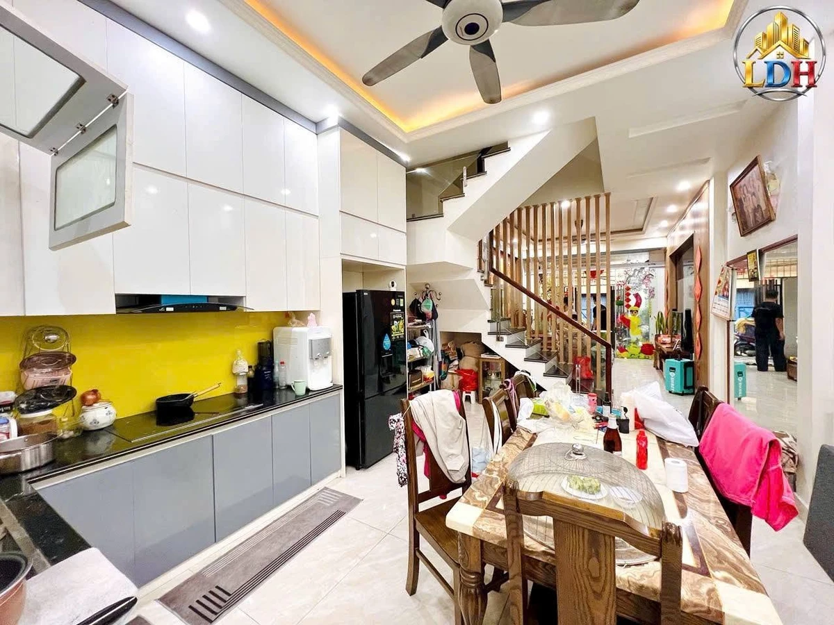 Bán nhà 4 tầng 64m² đường Trần Nguyên Hãn Tân Bình - Ảnh thu nhỏ 5