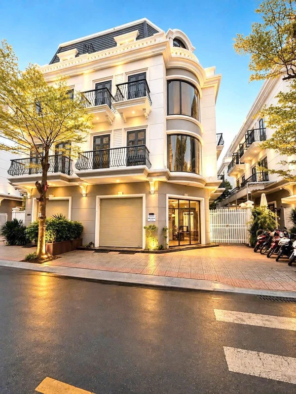 Bán shophouse Vincom Mỹ Thọ 105m² 13 tỷ, kinh doanh cho thuê