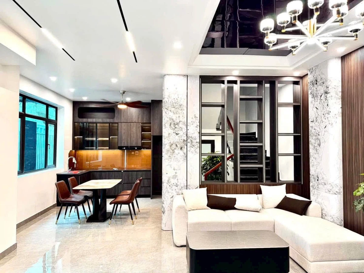 Bán nhà 4 tầng full nội thất 60m² Trần Nguyên Hãn 5.95 tỷ - Ảnh thu nhỏ 5