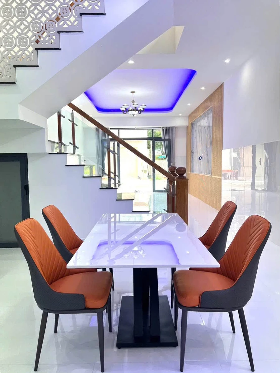 Bán nhà lầu 4PN 100m² Lương Hữu Khánh, Bà Rịa 4.25 tỷ - Ảnh thu nhỏ 2