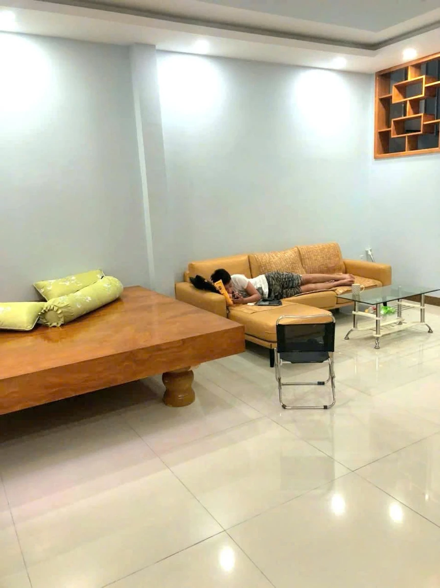 Nhà phố hẻm 2/4 ngang 5,8m, 108,9m², 3PN full nội thất, 7,5 tỷ - Ảnh thu nhỏ 4